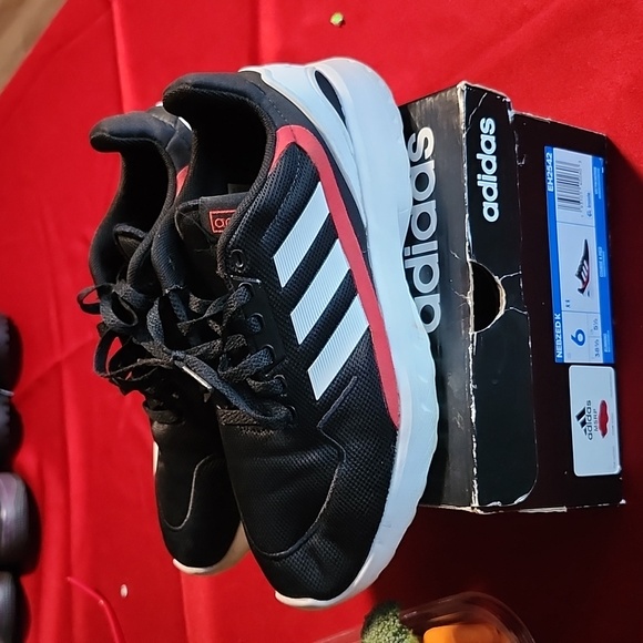 Adidas - Picture 5 of 10